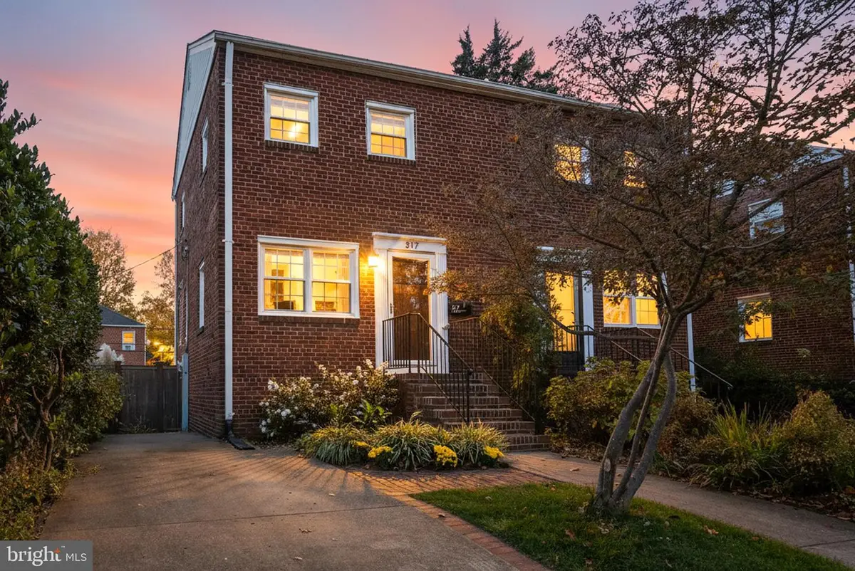 317 E Oak St, Alexandria, VA 22301 - Image #1