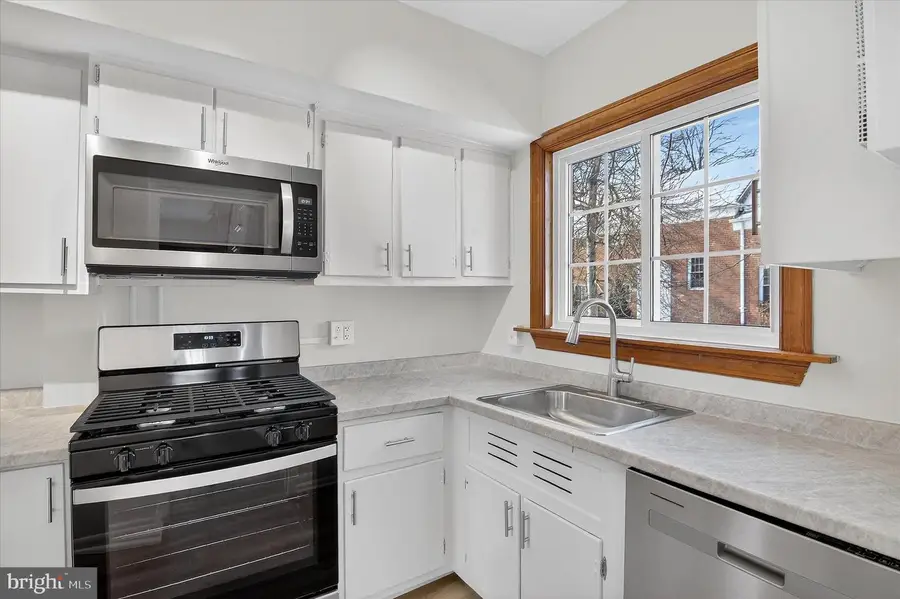 3129 Martha Custis Dr, Alexandria, VA 22302 - #3