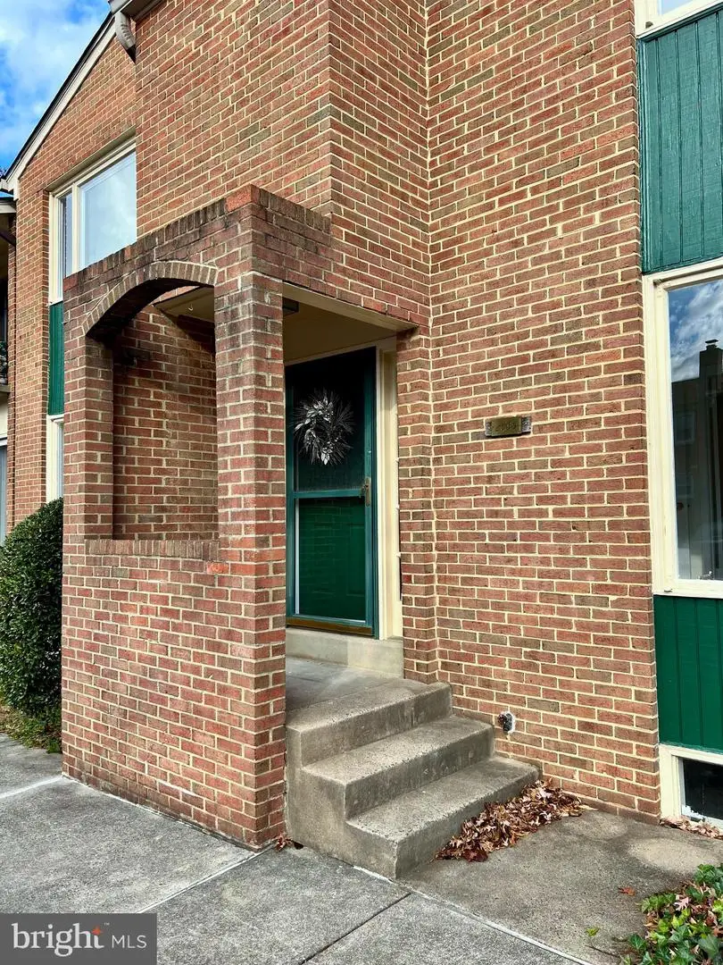 2699 Centennial Ct, Alexandria, VA 22311 - Image #2