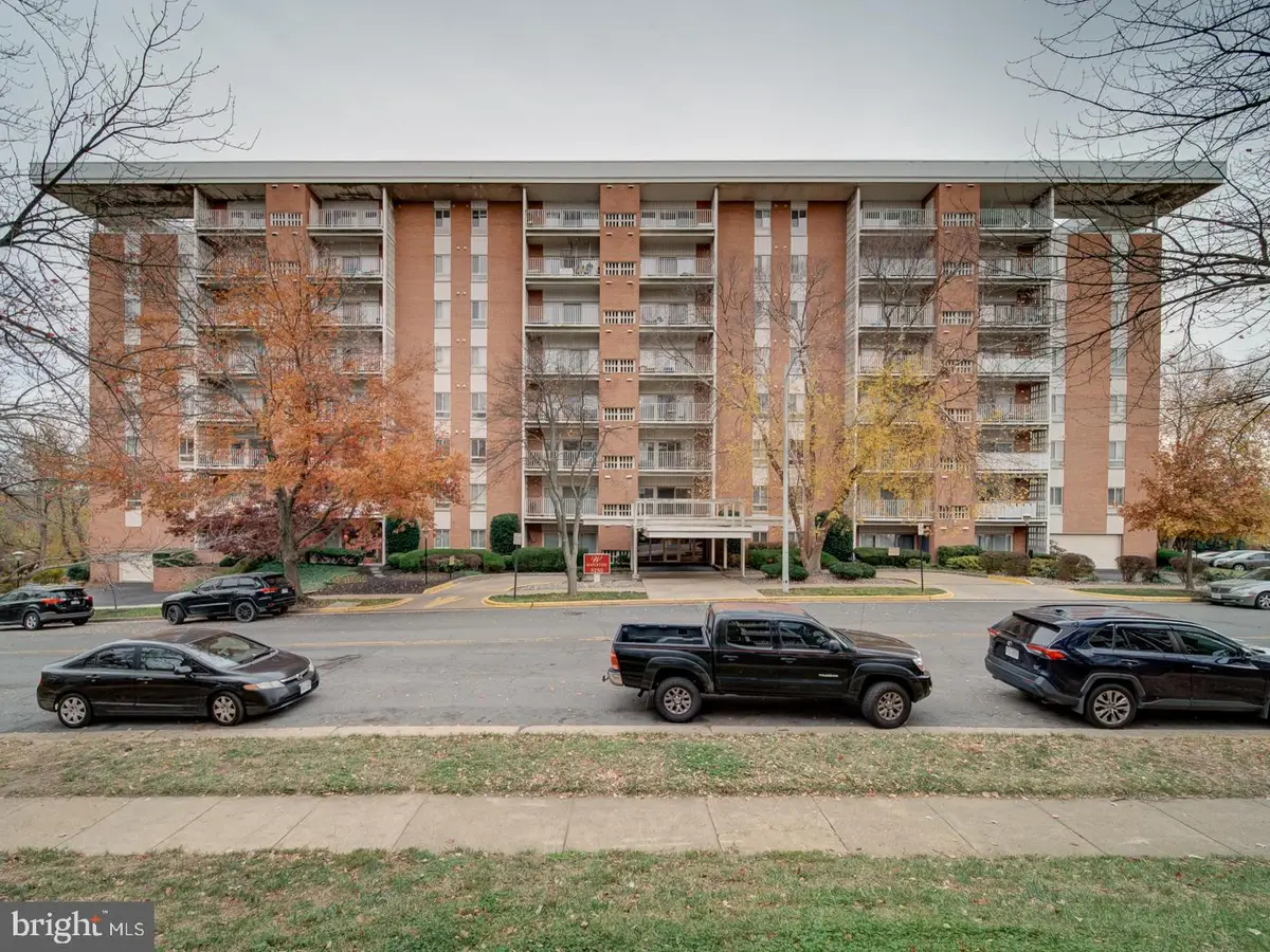 5250 Valley Forge Dr #315, Alexandria, VA 22304 - Image #1