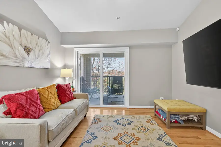 3307 Wyndham Cir #4165, Alexandria, VA 22302 - Image #3