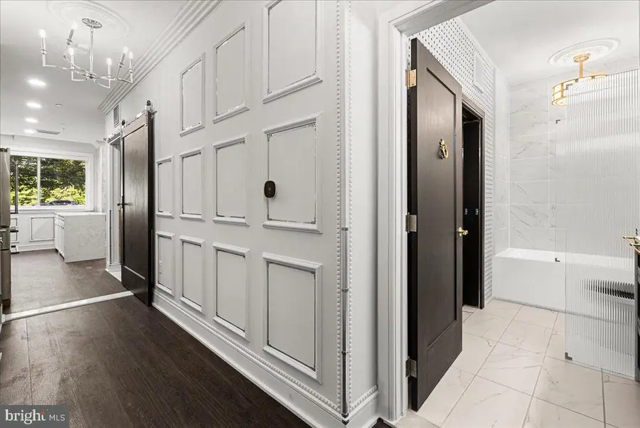 625 Slaters Ln #g4, Alexandria, VA 22314 - Image #2