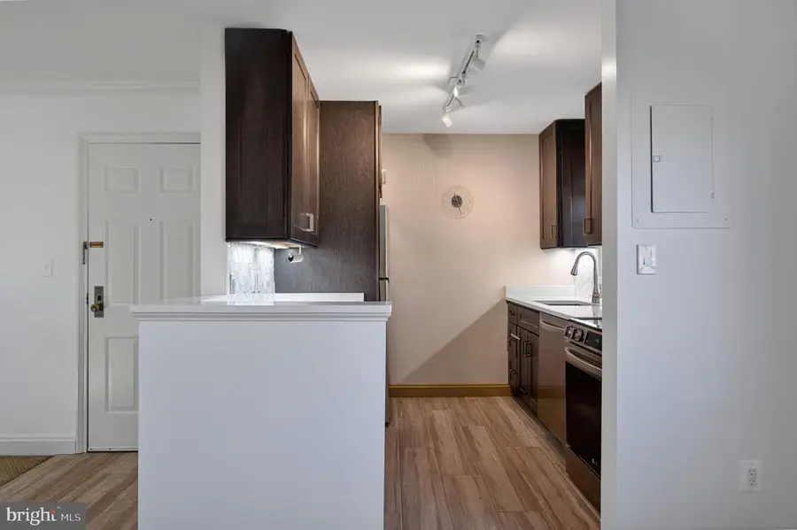 1630 W Abingdon Dr #202, Alexandria, VA 22314 - Image #3