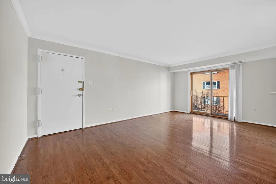 430 N Armistead St #201, Alexandria, VA 22312 - Image #2