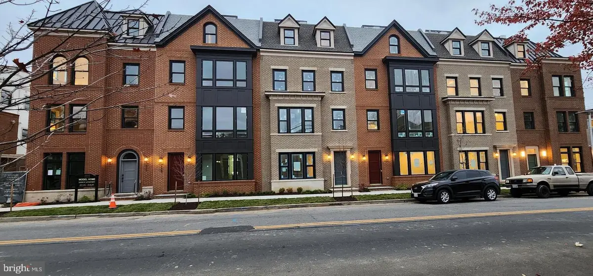 109 N West St, Alexandria, VA 22314 - Image #1