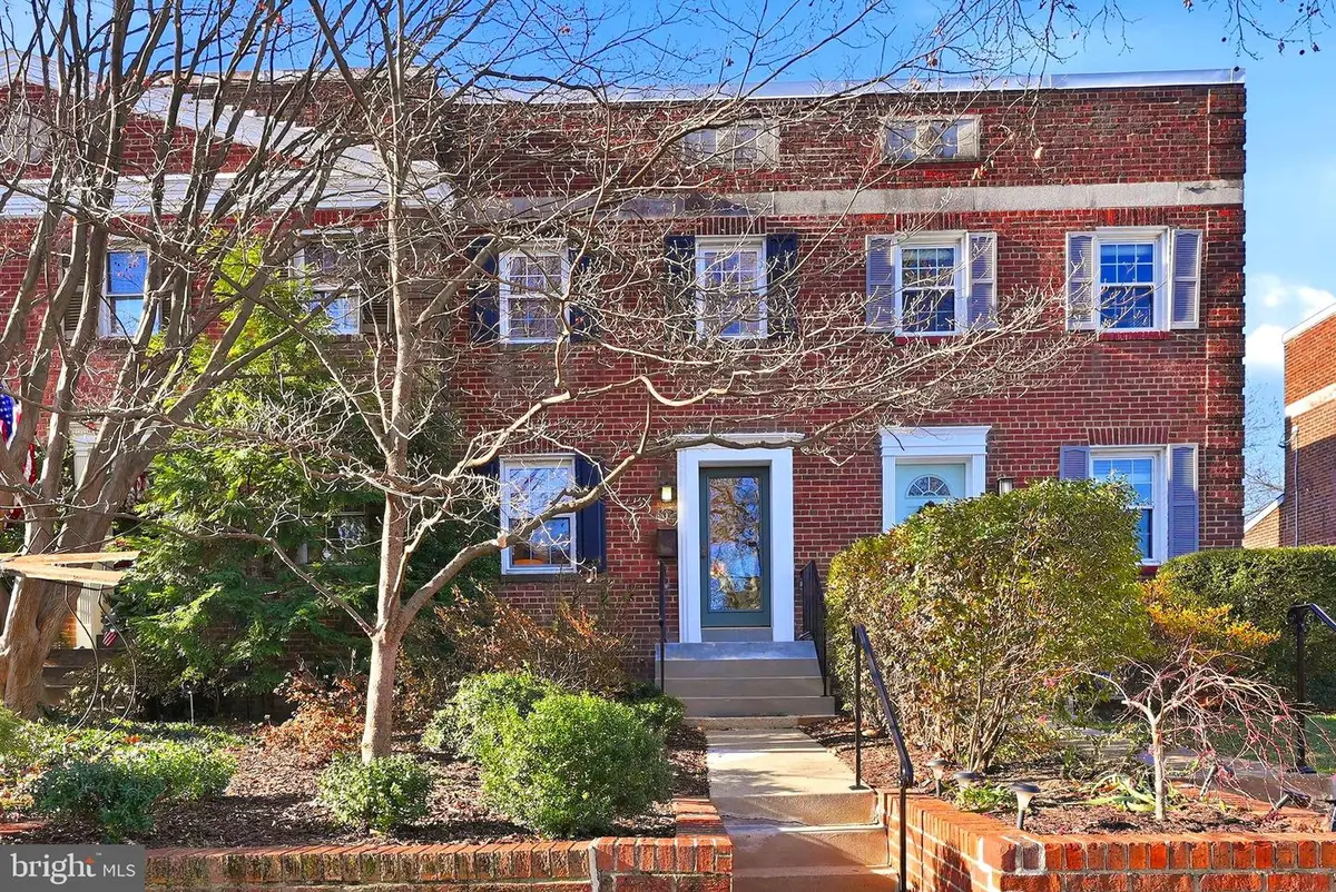 1130 Colonial Ave, Alexandria, VA 22314 - Image #1