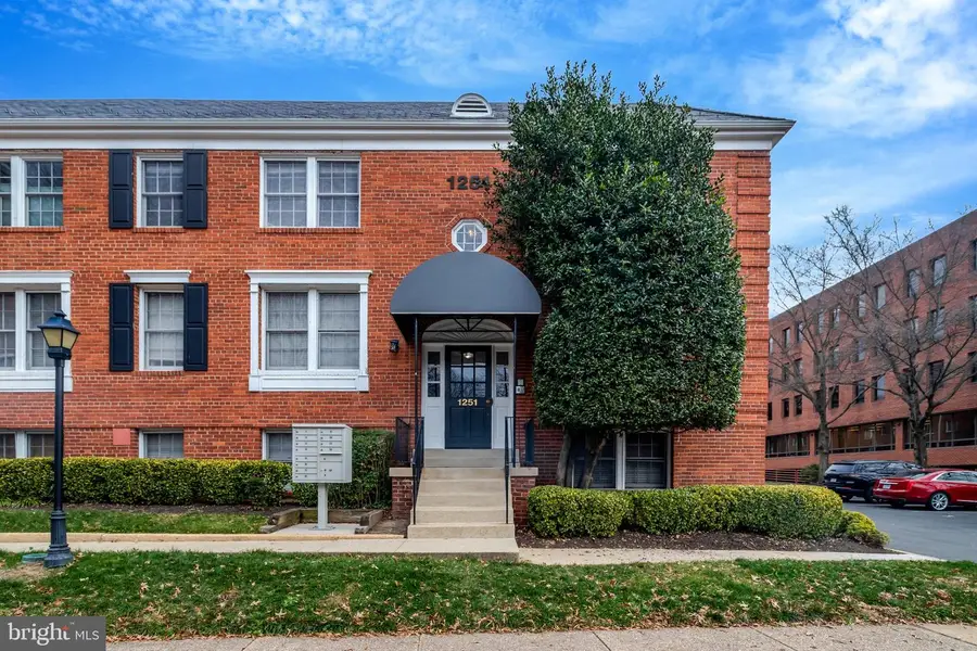 1251 E Abingdon Dr #1121, Alexandria, VA 22314 - Image #2