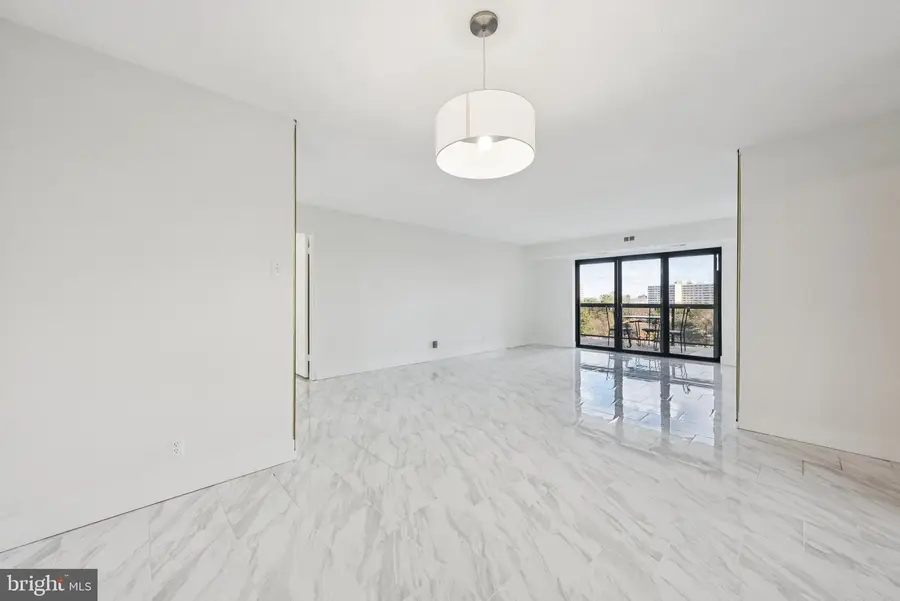 307 Yoakum Pkwy #519, Alexandria, VA 22304 - Image #2