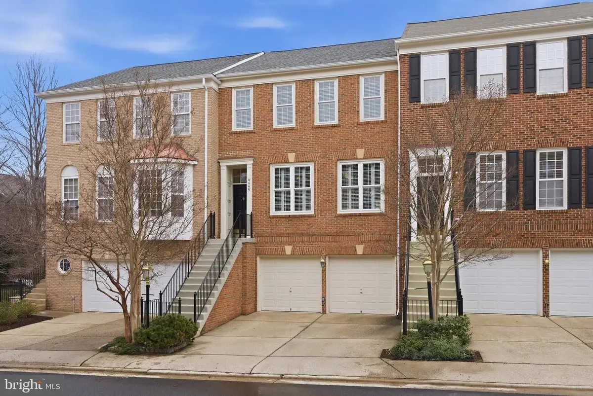 4645 Lambert Dr, Alexandria, VA 22311 - #1