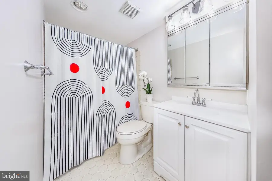 801 N Howard St #303, Alexandria, VA 22304 - #3