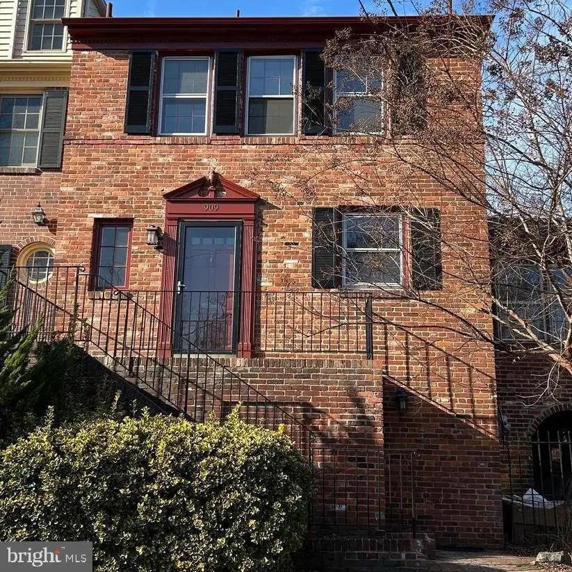 909 S Lee St, Alexandria, VA 22314 - #1