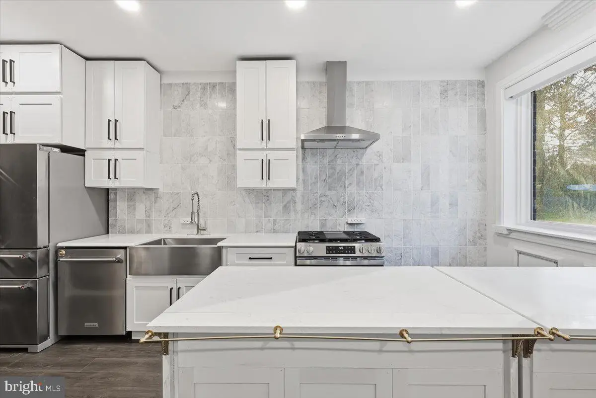 625 Slaters Ln #g4, Alexandria, VA 22314 - Image #1