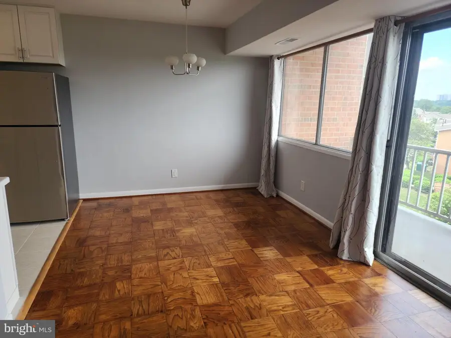 431 N Armistead St #502, Alexandria, VA 22312 - Image #3