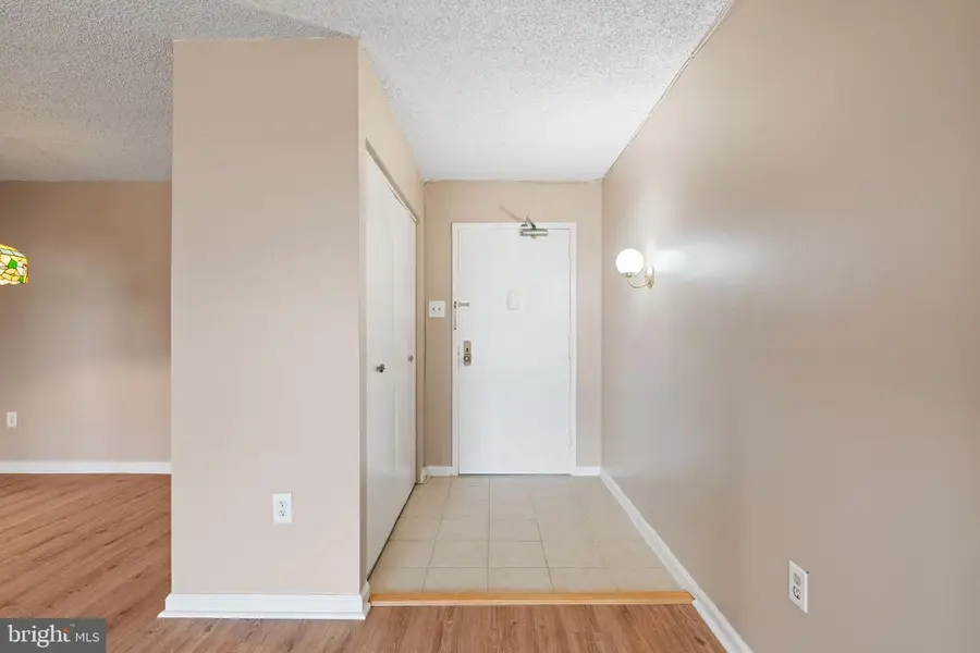 5300 Holmes Run Pkwy #812, Alexandria, VA 22304 - #2