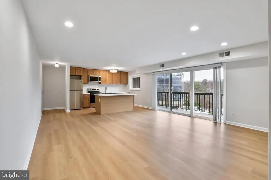 3200 S 28th St #403, Alexandria, VA 22302 - Image #2