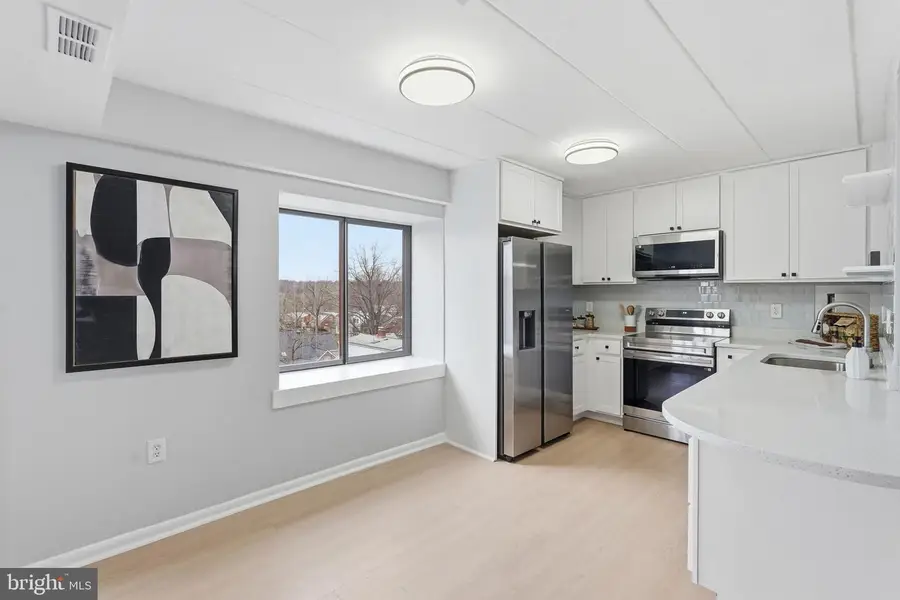 130 Roberts Ln #201, Alexandria, VA 22314 - Image #3