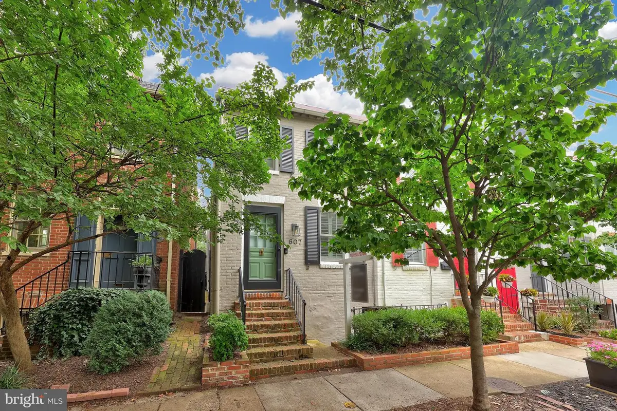 607 S Saint Asaph St, Alexandria, VA 22314 - #1