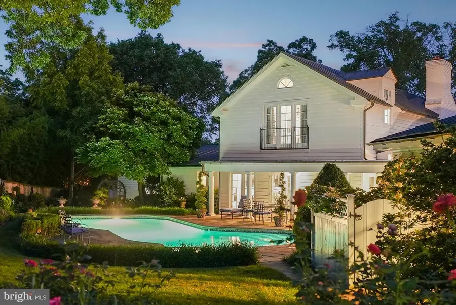 320 1/2 Mansion Dr, Alexandria, VA 22302 - Image #2