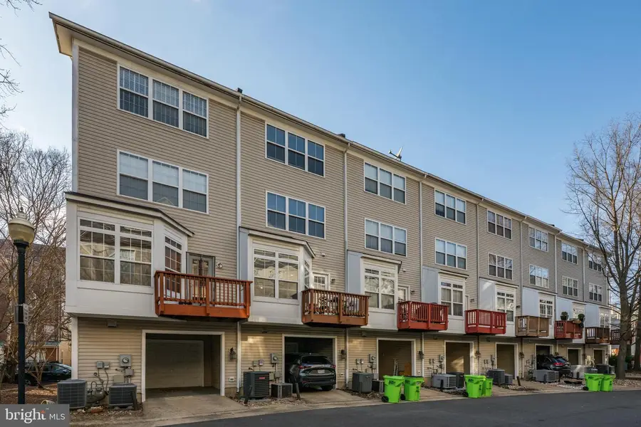 182 Martin Ln, Alexandria, VA 22304 - Image #3