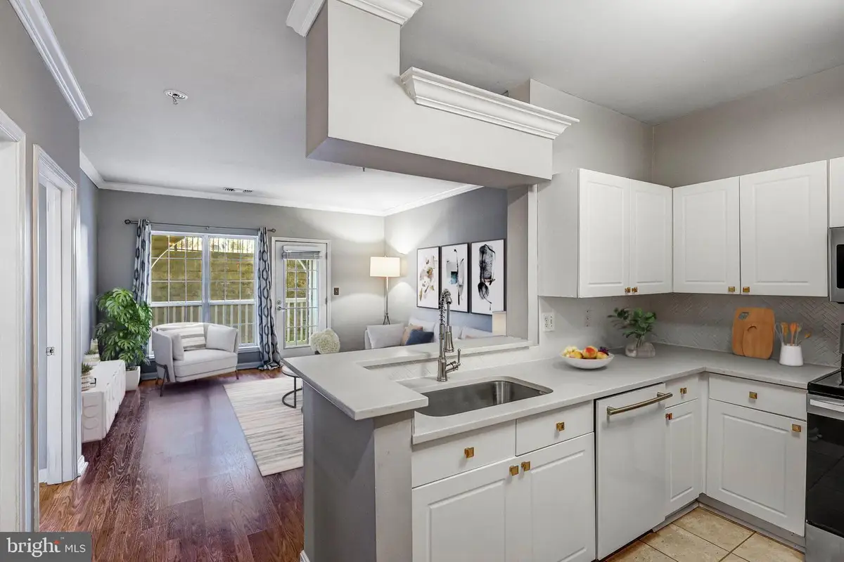 4560 Strutfield Ln #1110, Alexandria, VA 22311 - Image #1