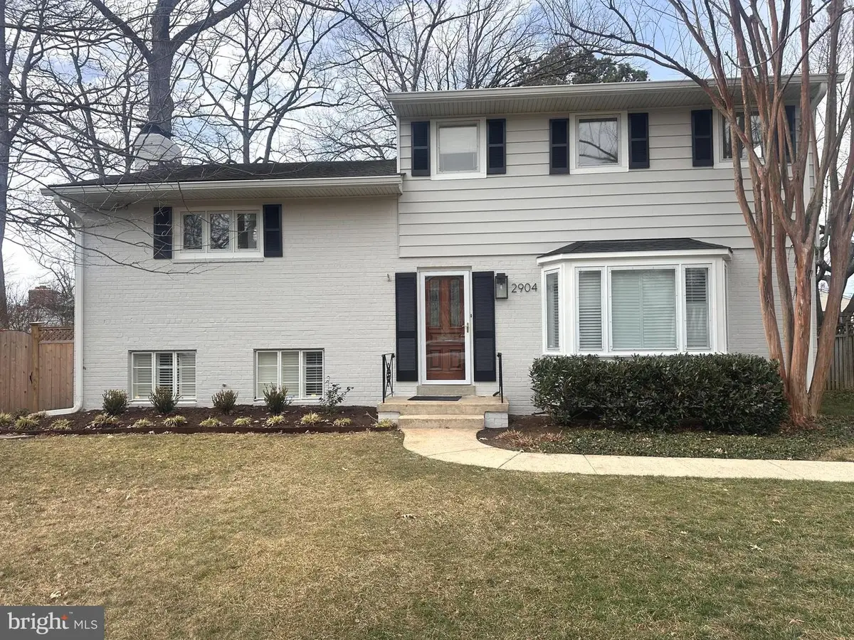 2904 Farm Rd, Alexandria, VA 22302 - Image #1