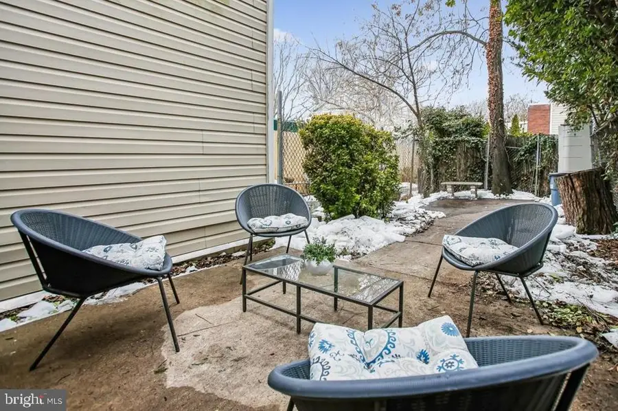 1118 Princess St, Alexandria, VA 22314 - #3