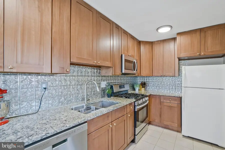 98 S Iris St S, Alexandria, VA 22304 - Image #3