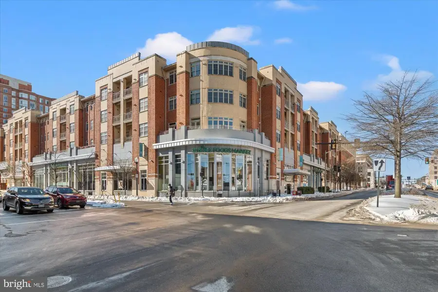 309 Holland Ln #311, Alexandria, VA 22314 - Image #2