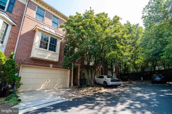 2505 Gadsby Pl, ALEXANDRIA, VA 22311