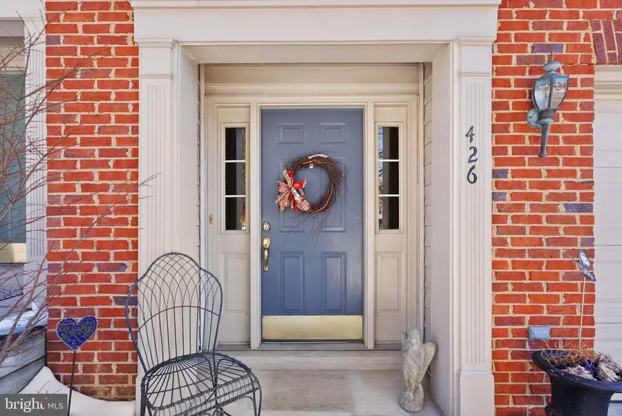 426 Stanton Pl, Alexandria, VA 22304 - Image #3