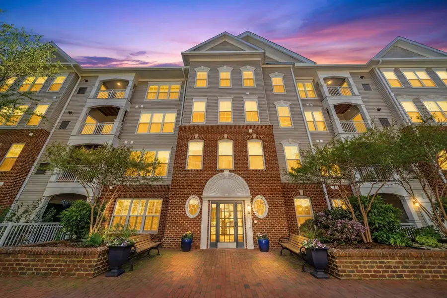 5108 Donovan Dr #108, Alexandria, VA 22304 - #2