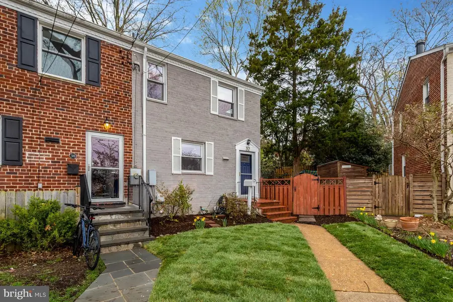 32 Ancell St, Alexandria, VA 22305 - #3