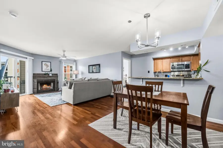 3307 Wyndham Cir #3158, Alexandria, VA 22302 - #2