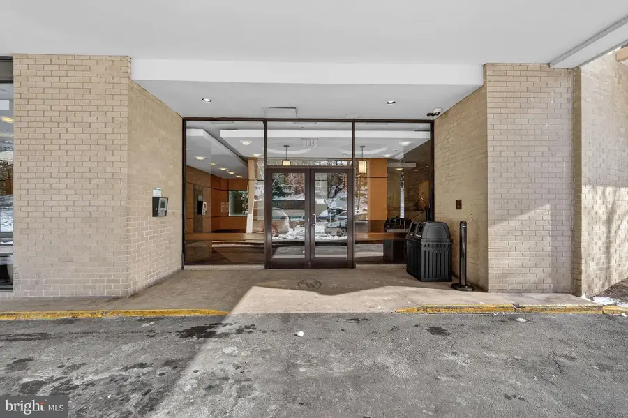 307 Yoakum Pkwy #920, Alexandria, VA 22304 - Image #3