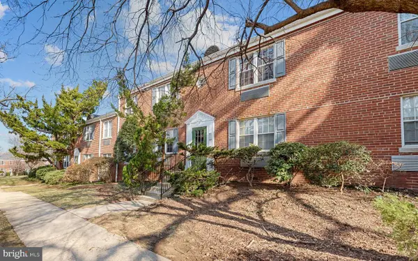 1 Auburn Ct #b, ALEXANDRIA, VA 22305