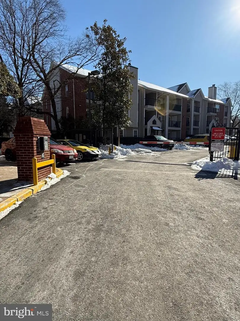 3313 Wyndham Cir #3210, Alexandria, VA 22302 - Image #3