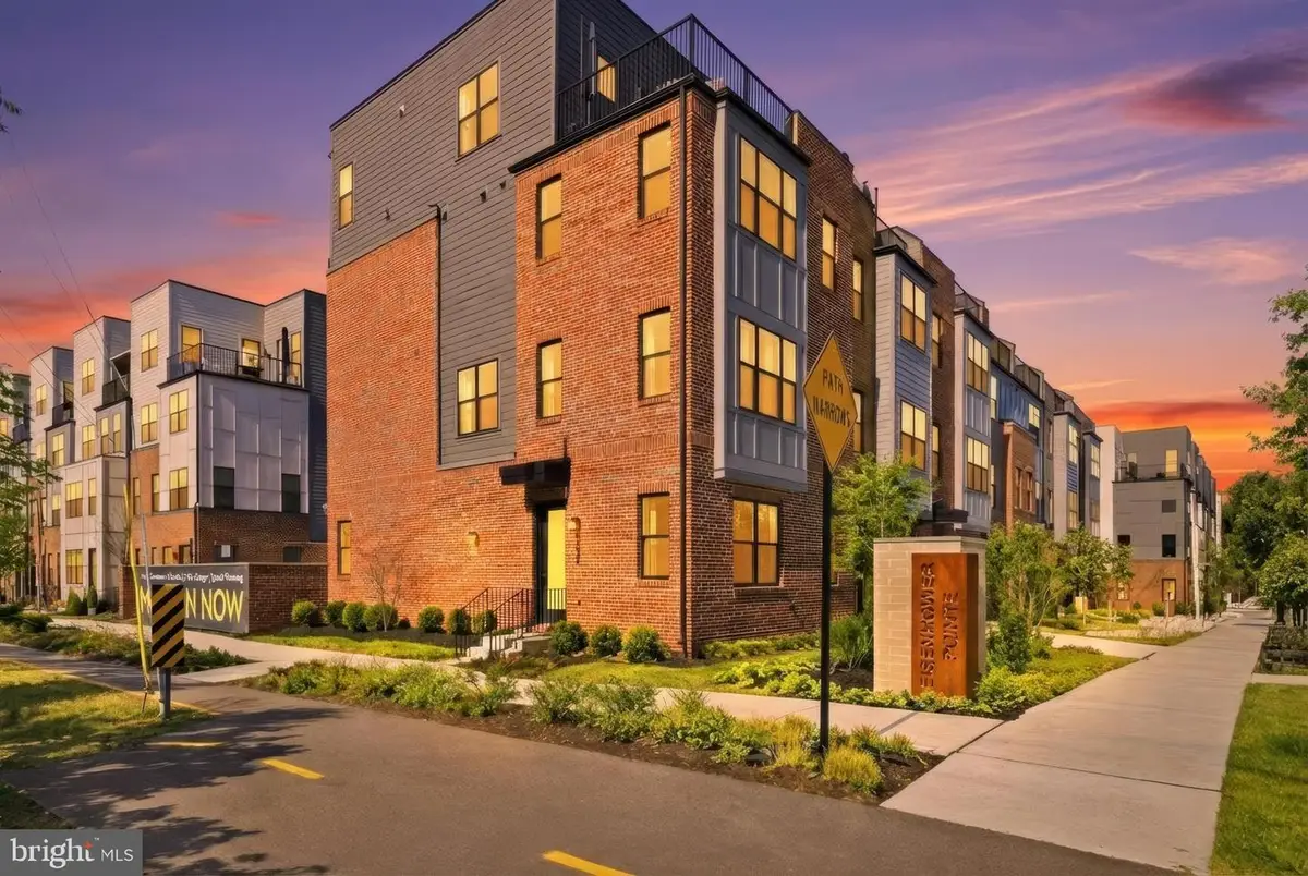 4901 Eisenhower Ave, Alexandria, VA 22304 - #1