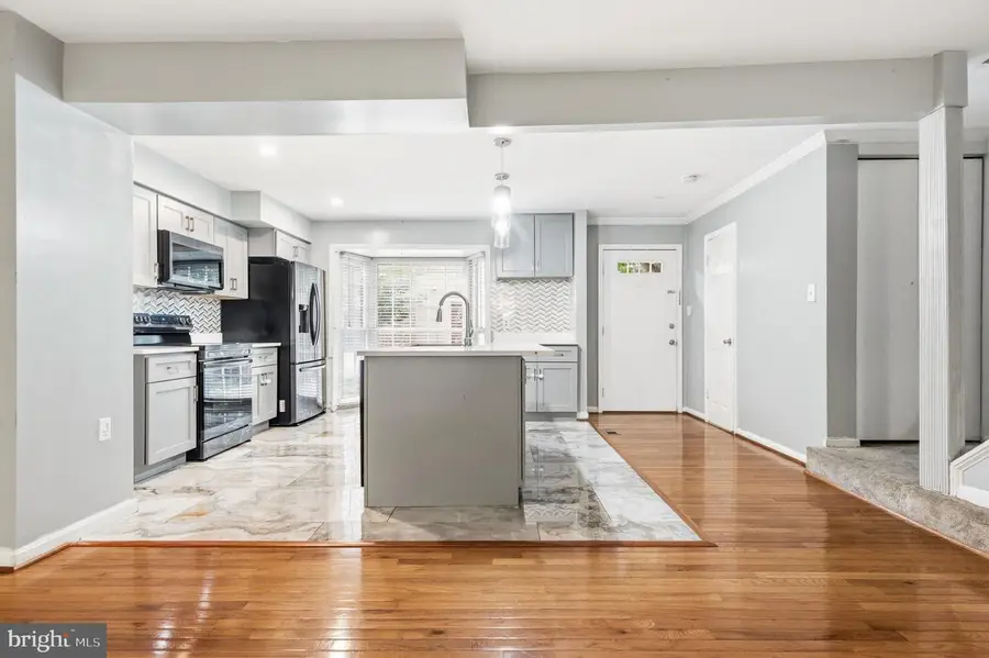 663 N Armistead St, Alexandria, VA 22312 - #2