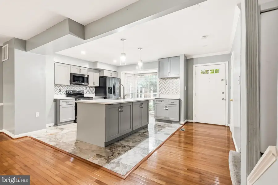 663 N Armistead St, Alexandria, VA 22312 - #3