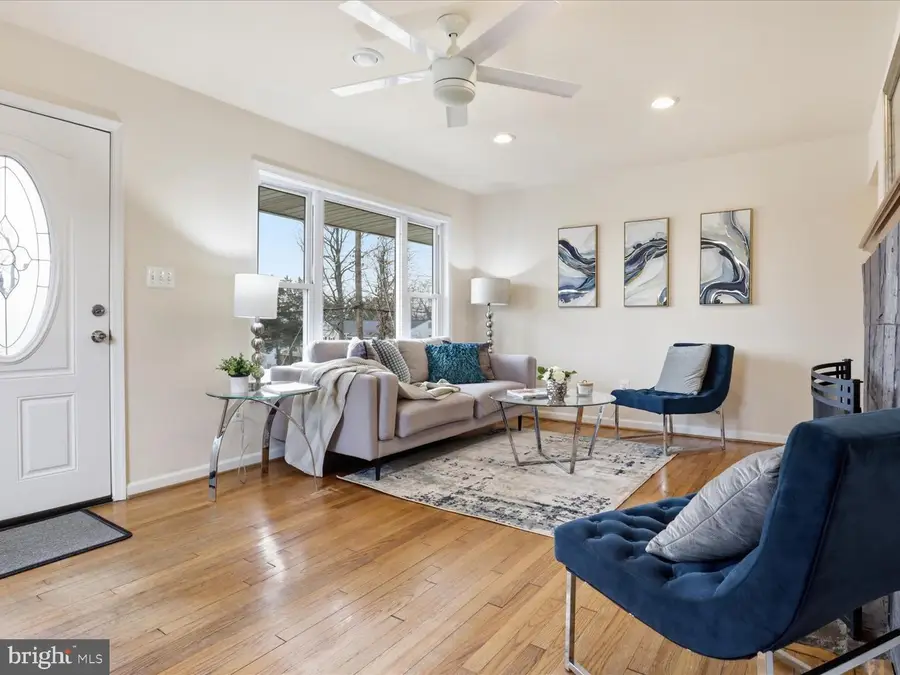 3955 Taney Ave, Alexandria, VA 22304 - #3