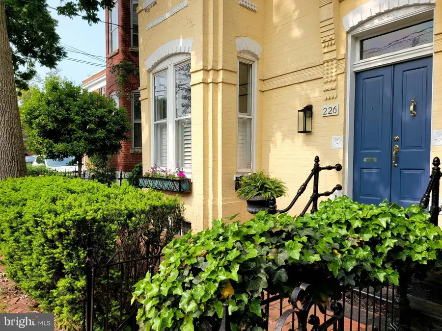 226 N Saint Asaph St, Alexandria, VA 22314 - #2