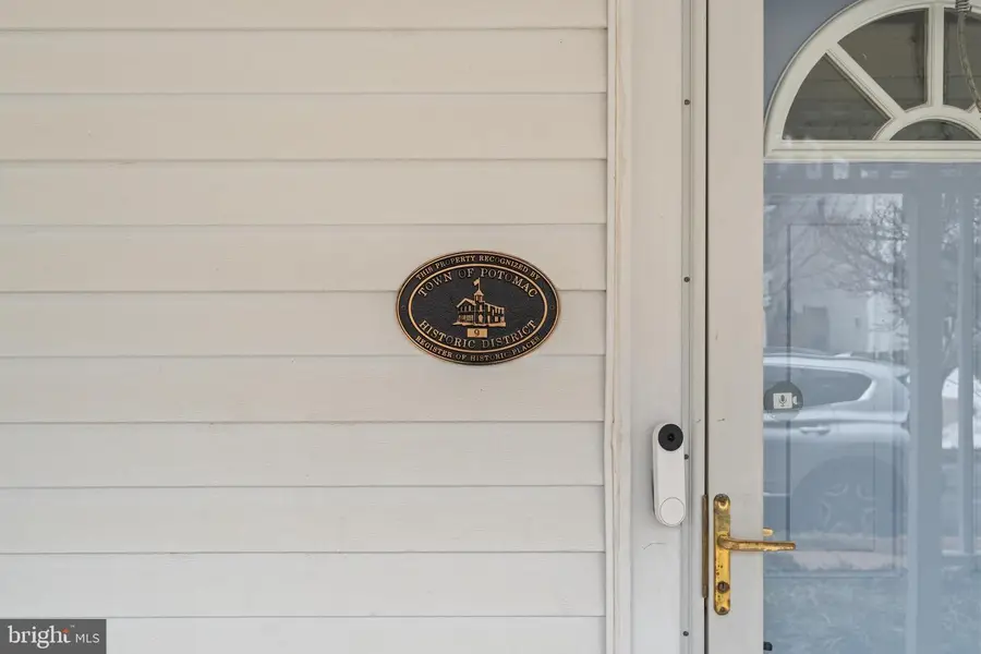 320 Laverne Ave, Alexandria, VA 22305 - #2