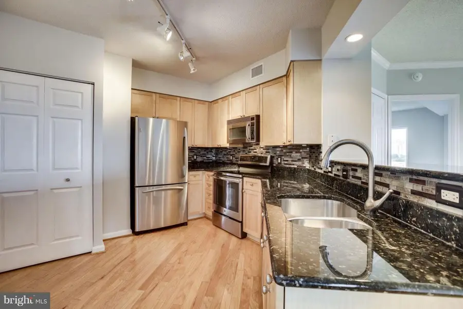 3101 N Hampton Dr #1411, Alexandria, VA 22302 - #3