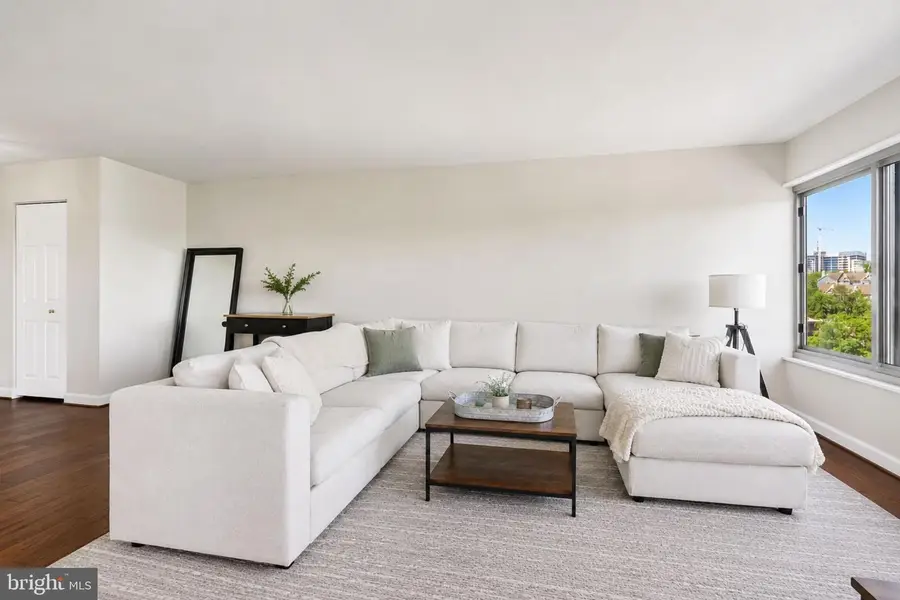 5340 Holmes Run Pkwy #911, Alexandria, VA 22304 - #2