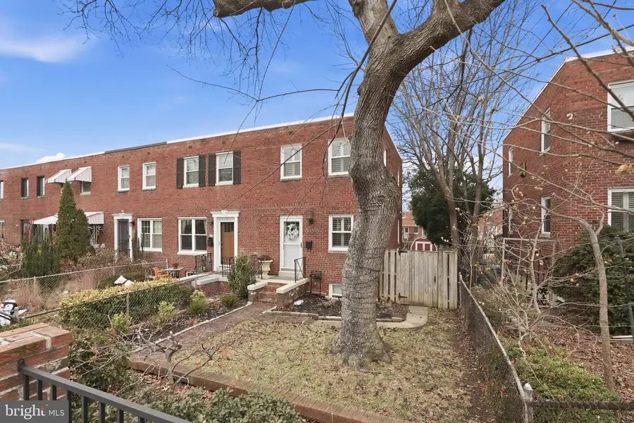 613 S Henry St, Alexandria, VA 22314 - #2