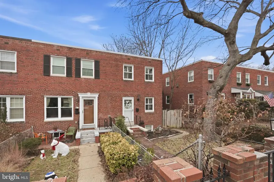 613 S Henry St, Alexandria, VA 22314 - #3