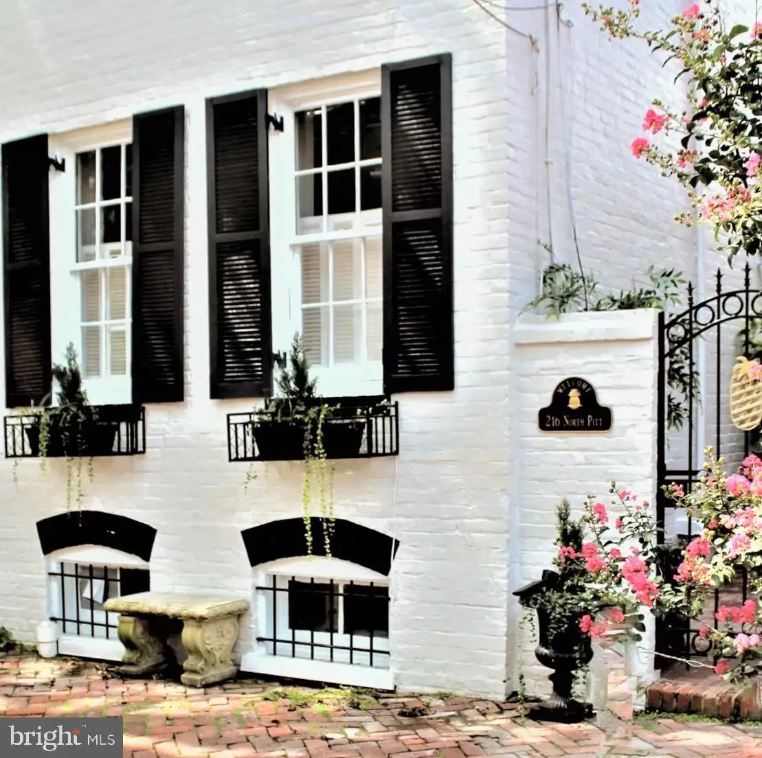 216 N Pitt St, Alexandria, VA 22314 - #1