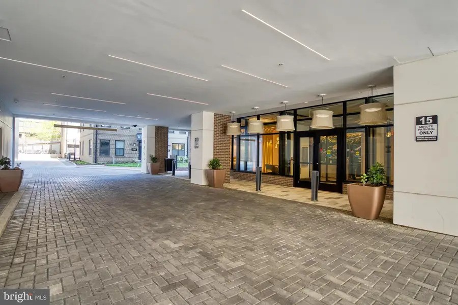 925 N Fairfax St #1004, Alexandria, VA 22314 - #2