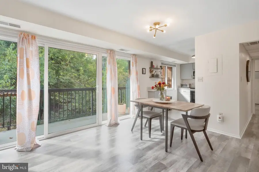 3230 S 28th St #401, Alexandria, VA 22302 - #3