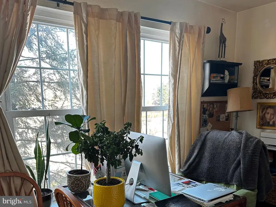 3315 Wyndham Cir #2233, Alexandria, VA 22302 - #3